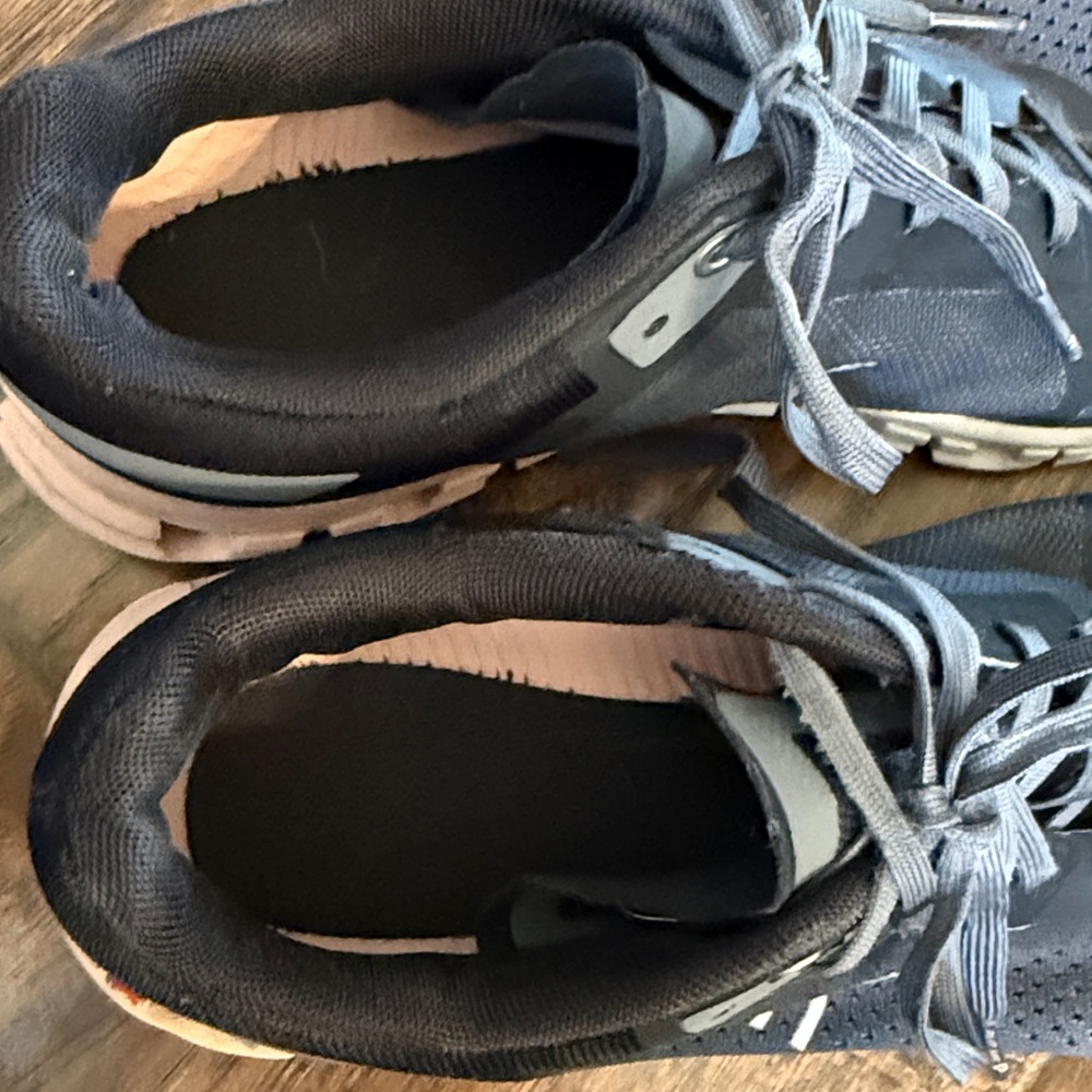 On Cloud Cloudflow Rock Rose Running Women's Black and Gray Shoes; size 9.5 - Picture 5 of 12